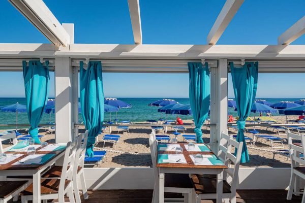 Blue Beach San Pietro A Mare
